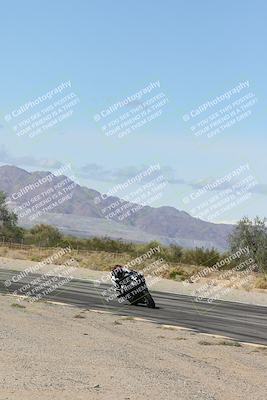 media/Nov-16-2025-Race Pace (Sun) [[8c5fa54630]]/Verified Riders/4-Turn 3 Inside (1050am)/